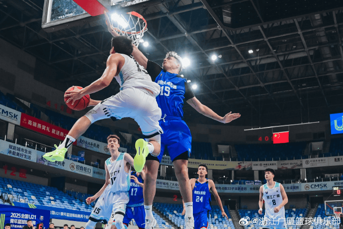 全队, 人登场且全