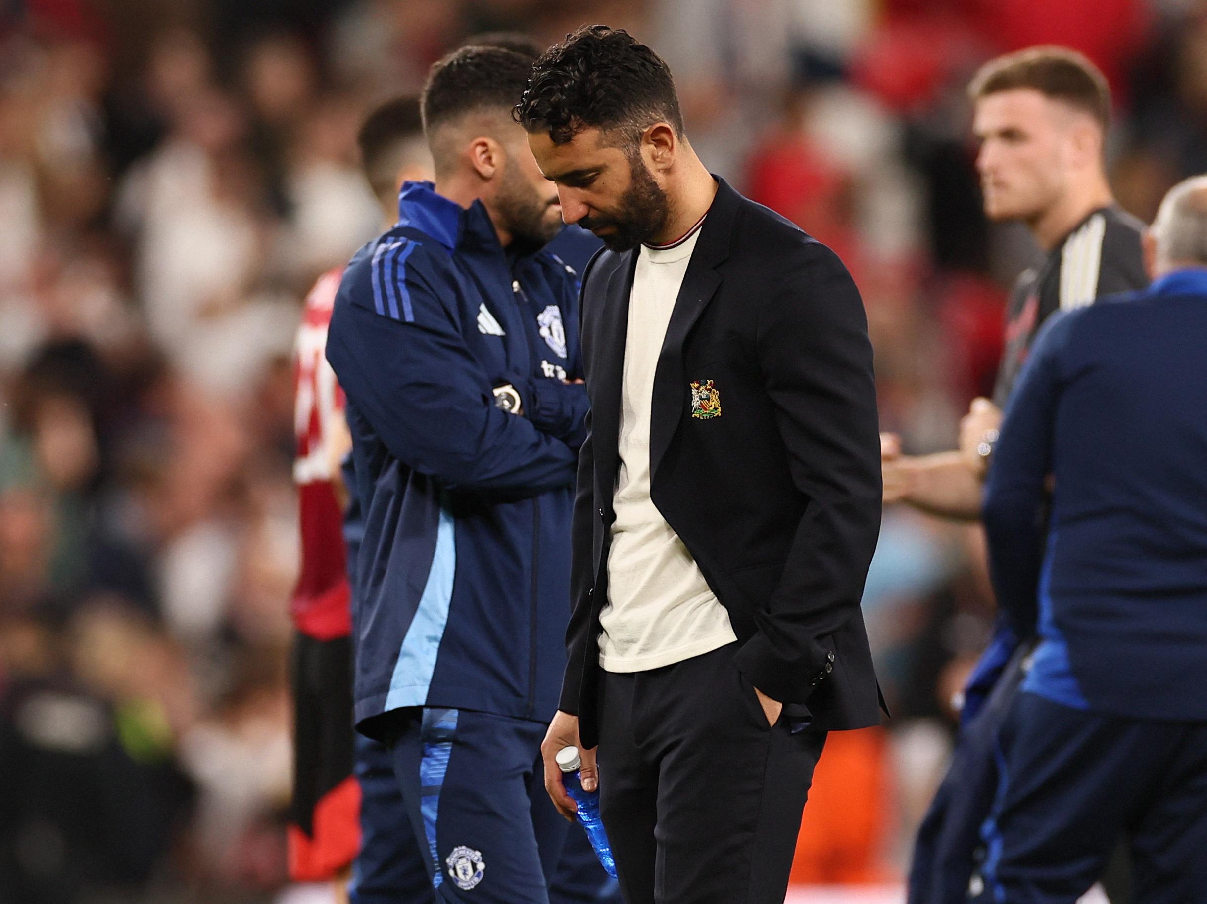 伯莫, 是曼联队内, dingy 伯莫, 是曼联队内, dingy