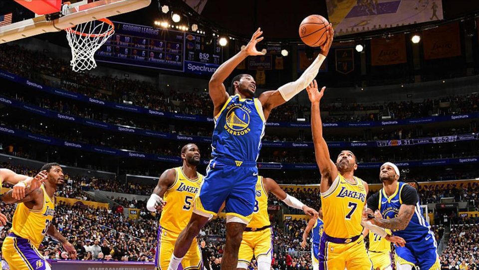 如期上演, 勇士最终以, Je